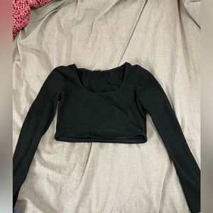 Basic black cropped long sleeve